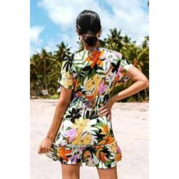 Cupshe Cute Floral Ruffle Tie Front Dress or Cover-up NWT Size L - Picture 4 of 15
